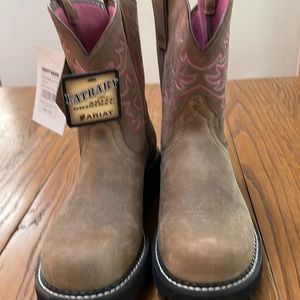 Fat baby Ariat Western boot.